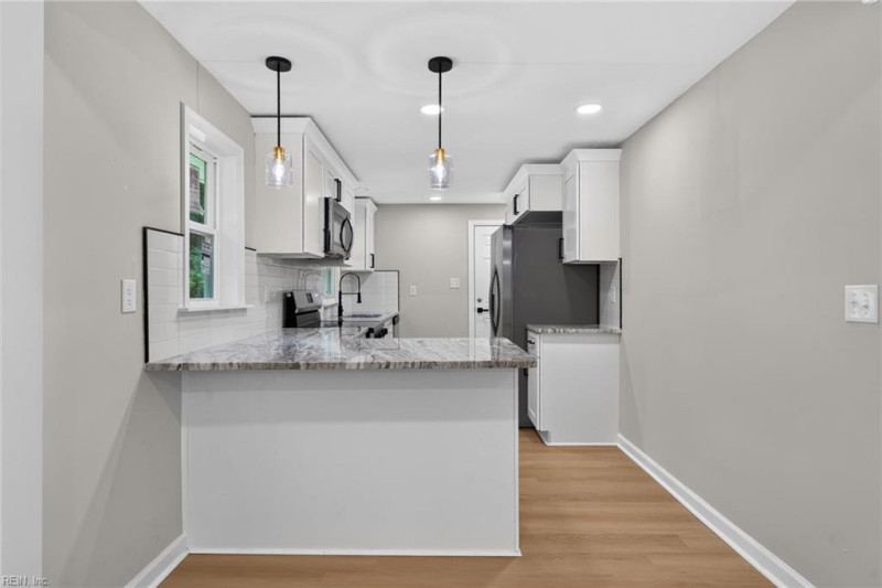 Photo 8 of 36 residential for sale in Suffolk virginia