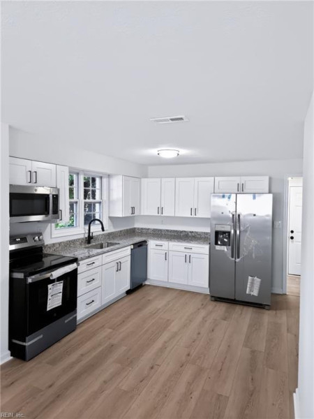 Photo 15 of 34 residential for sale in Suffolk virginia