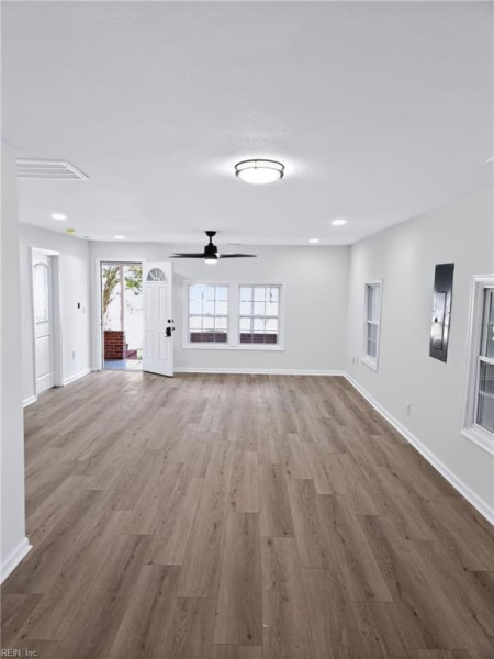 Photo 8 of 34 residential for sale in Suffolk virginia
