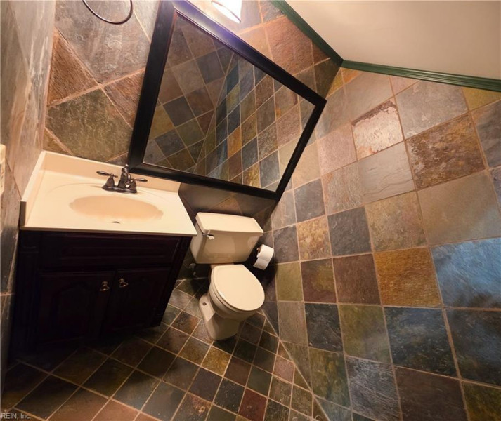 Photo 14 of 38 residential for sale in Virginia Beach virginia