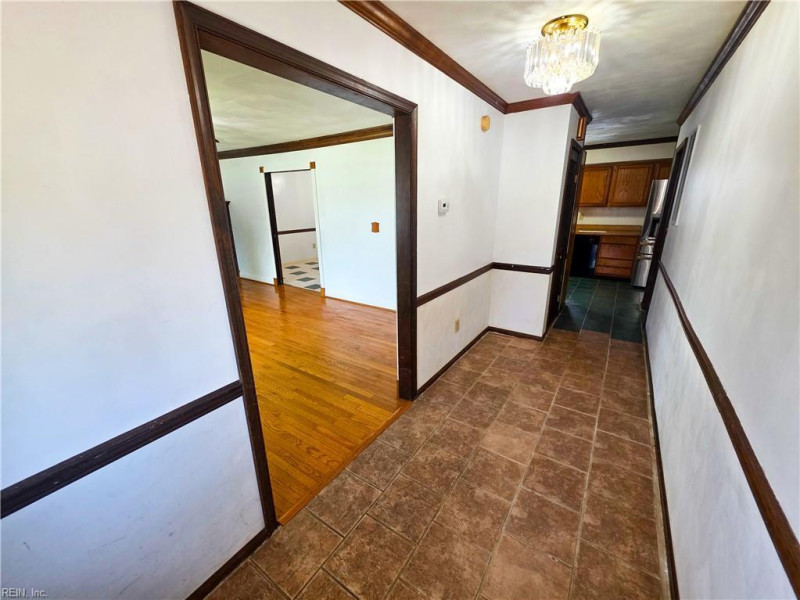 Photo 2 of 38 residential for sale in Virginia Beach virginia