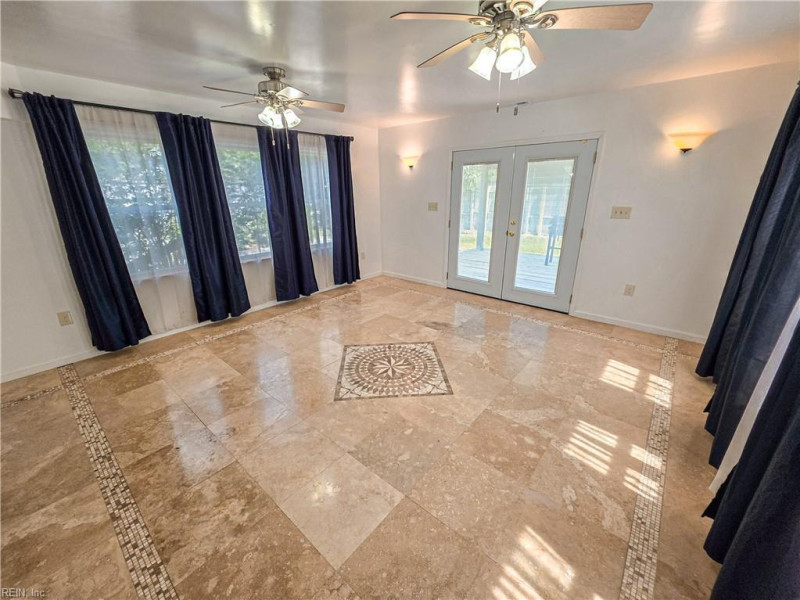 Photo 7 of 38 residential for sale in Virginia Beach virginia
