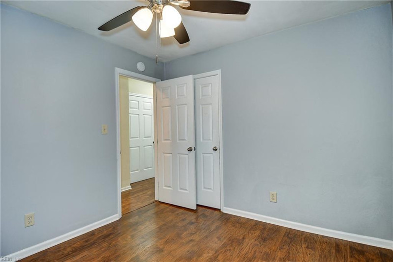 Photo 26 of 38 residential for sale in Chesapeake virginia