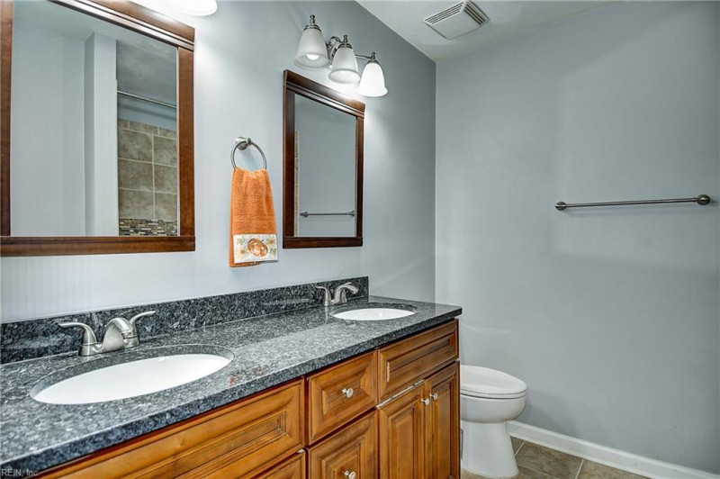 Photo 27 of 38 residential for sale in Chesapeake virginia