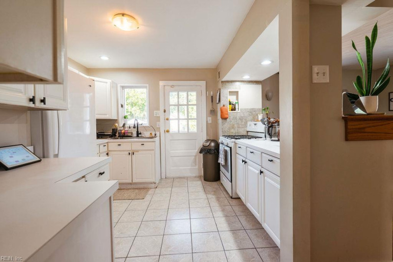 Photo 9 of 40 residential for sale in Hampton virginia Photo 9 of 40 residential for sale in Hampton virginia