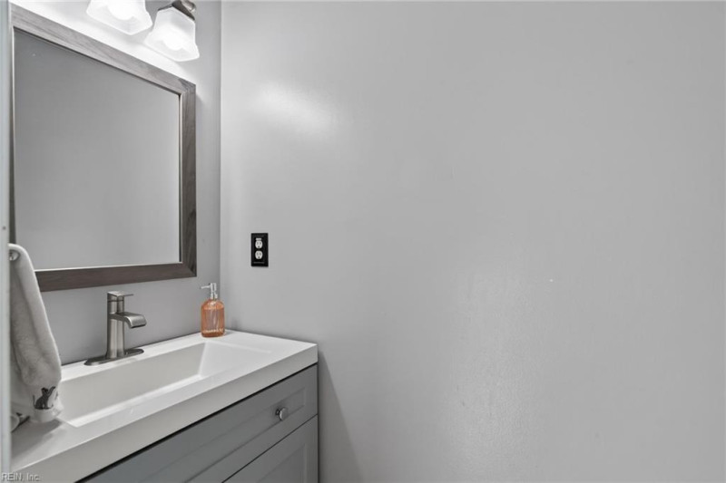 Photo 20 of 44 residential for sale in Chesapeake virginia Photo 20 of 44 residential for sale in Chesapeake virginia