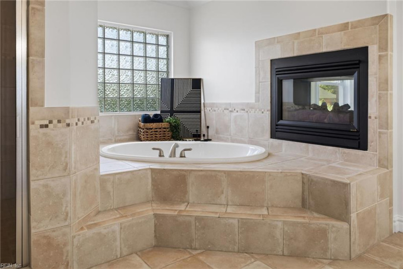 Photo 25 of 42 residential for sale in Virginia Beach virginia