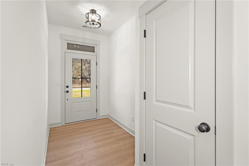 Photo 6 of 50 residential for sale in Chesapeake virginia Photo 6 of 50 residential for sale in Chesapeake virginia
