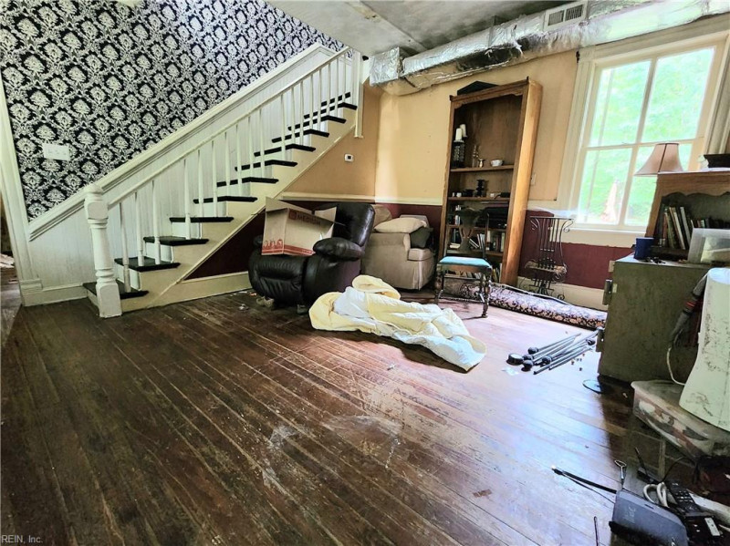 Photo 5 of 24 residential for sale in Gloucester County virginia Photo 5 of 24 residential for sale in Gloucester County virginia