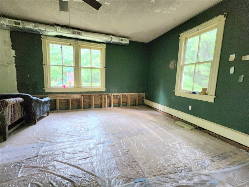 Photo 9 of 24 residential for sale in Gloucester County virginia Photo 9 of 24 residential for sale in Gloucester County virginia