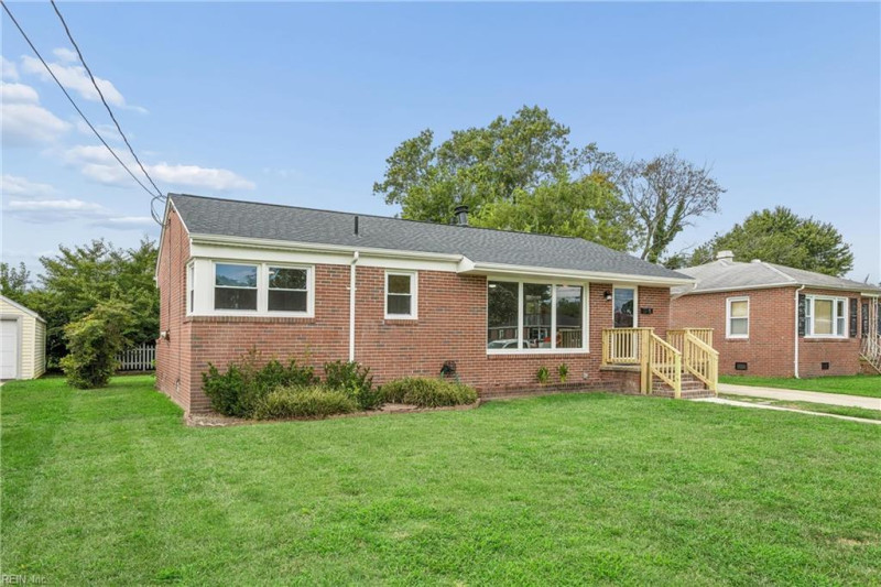 Photo 3 of 37 residential for sale in Hampton virginia Photo 3 of 37 residential for sale in Hampton virginia