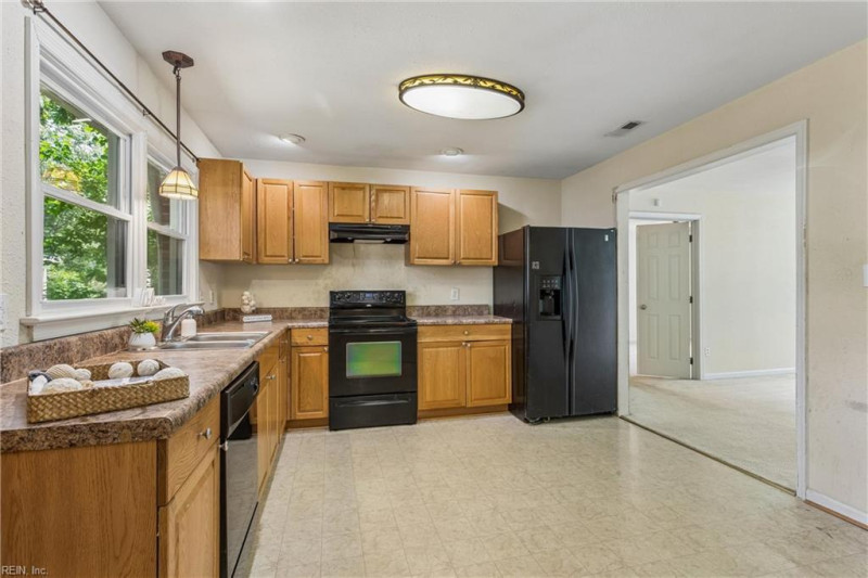 Photo 10 of 50 residential for sale in Newport News virginia Photo 10 of 50 residential for sale in Newport News virginia