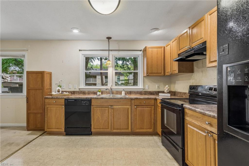 Photo 8 of 50 residential for sale in Newport News virginia Photo 8 of 50 residential for sale in Newport News virginia