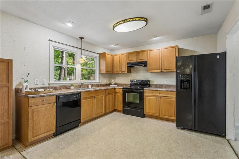 Photo 9 of 50 residential for sale in Newport News virginia Photo 9 of 50 residential for sale in Newport News virginia
