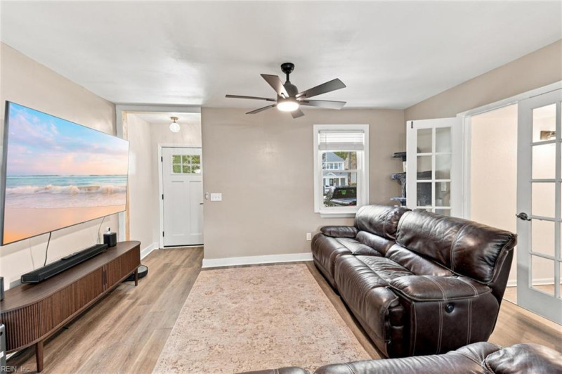 Photo 10 of 39 residential for sale in Norfolk virginia