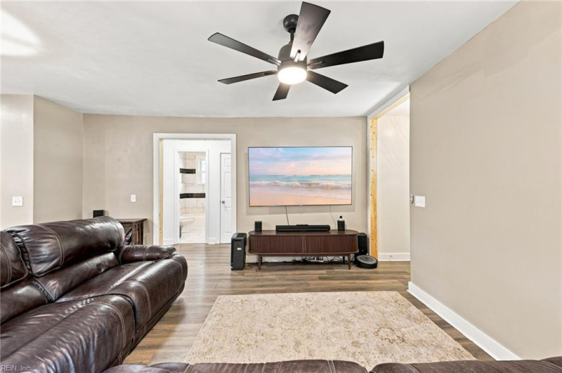 Photo 12 of 39 residential for sale in Norfolk virginia