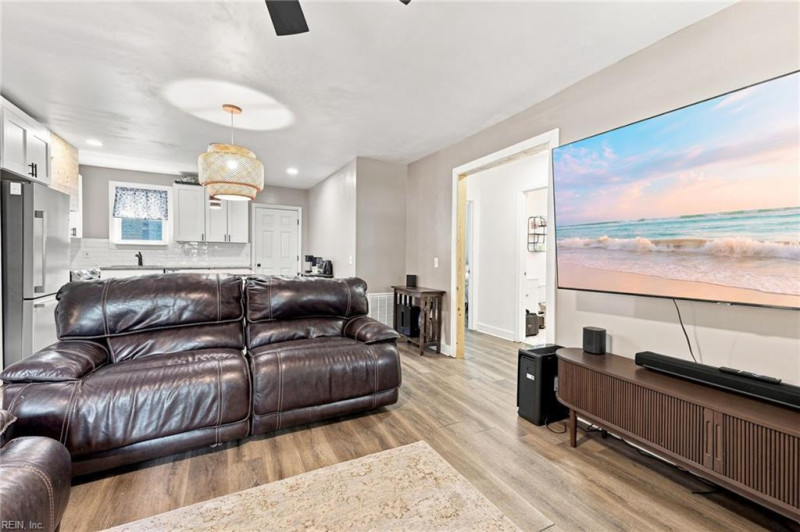 Photo 13 of 39 residential for sale in Norfolk virginia
