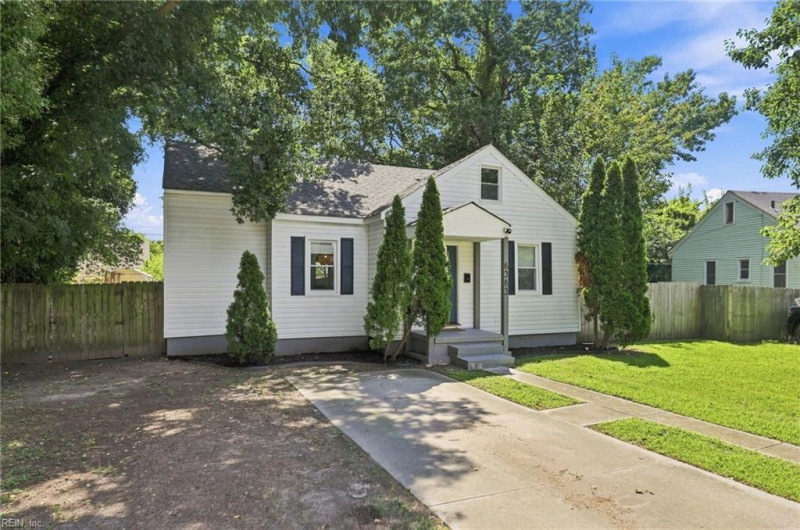 Photo 2 of 39 residential for sale in Norfolk virginia