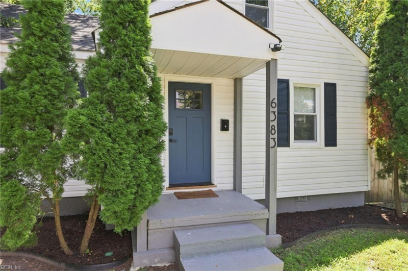 Photo 3 of 39 residential for sale in Norfolk virginia