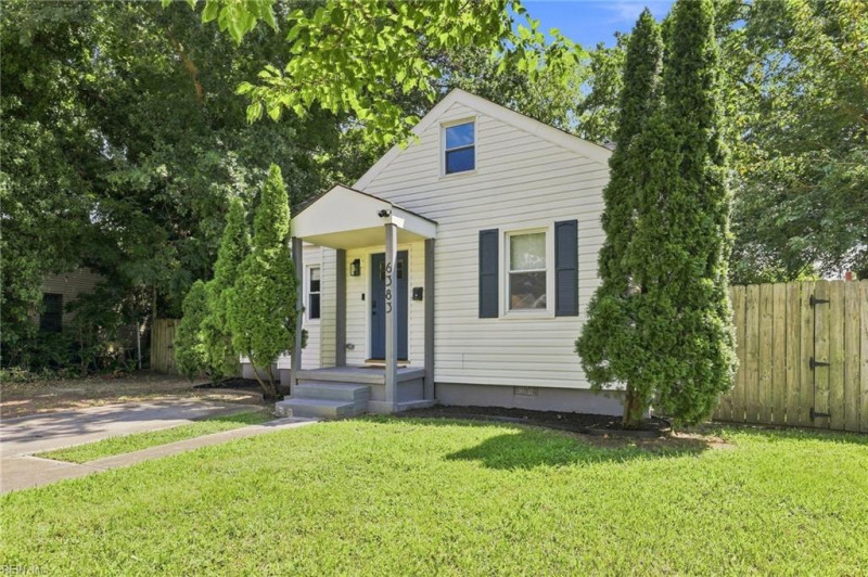 Photo 5 of 39 residential for sale in Norfolk virginia
