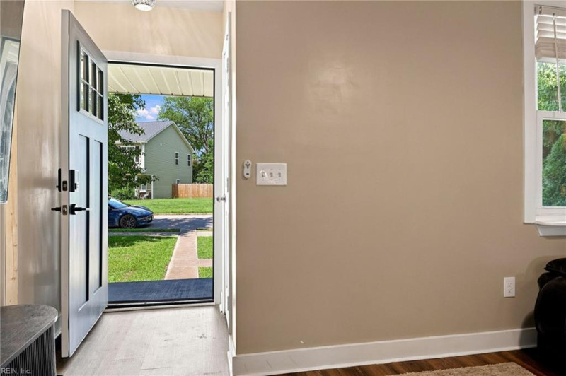 Photo 6 of 39 residential for sale in Norfolk virginia