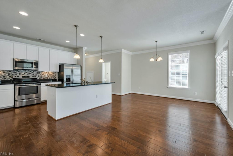 Photo 13 of 35 residential for sale in Chesapeake virginia