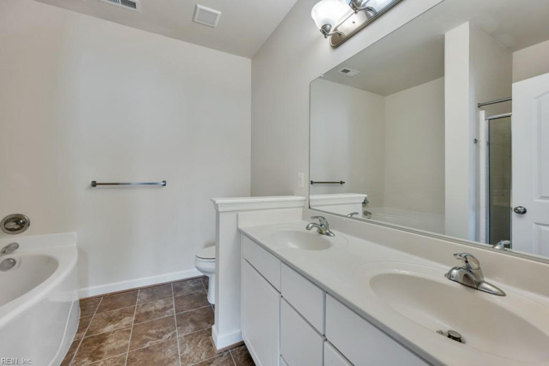 Photo 17 of 35 residential for sale in Chesapeake virginia