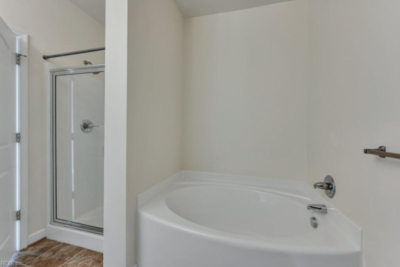 Photo 18 of 35 residential for sale in Chesapeake virginia