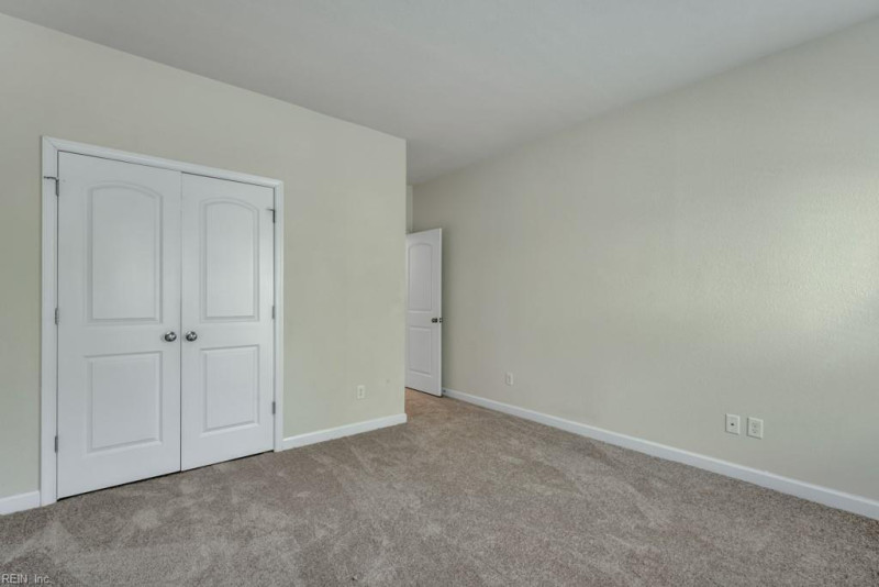 Photo 23 of 35 residential for sale in Chesapeake virginia