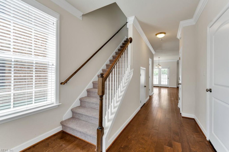 Photo 3 of 35 residential for sale in Chesapeake virginia