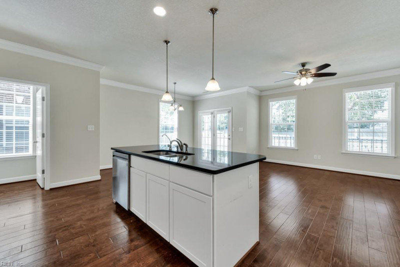 Photo 8 of 35 residential for sale in Chesapeake virginia