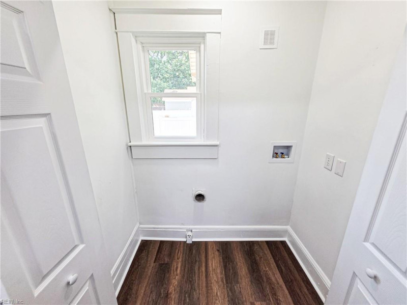 Photo 10 of 28 residential for sale in Norfolk virginia