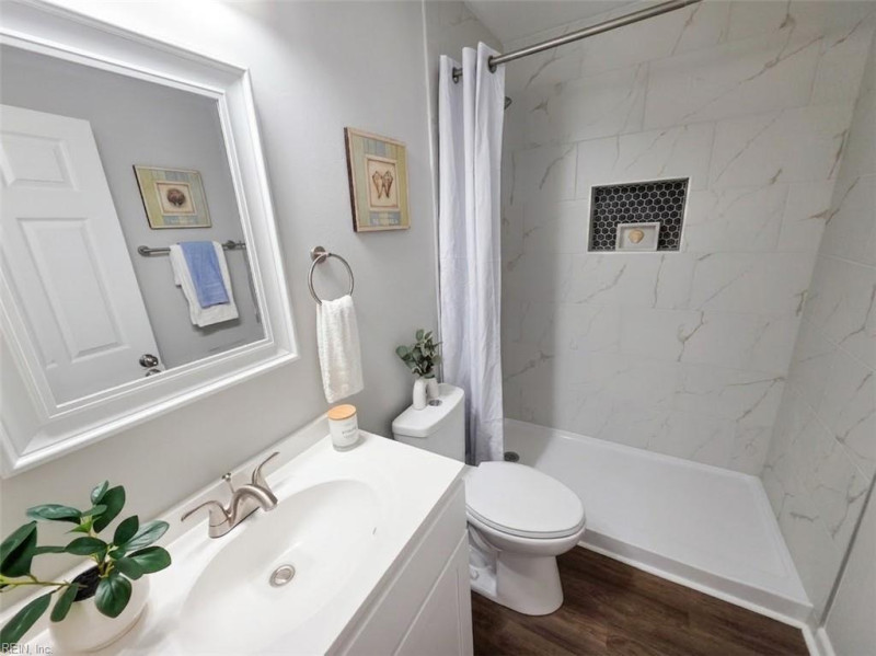Photo 14 of 28 residential for sale in Norfolk virginia