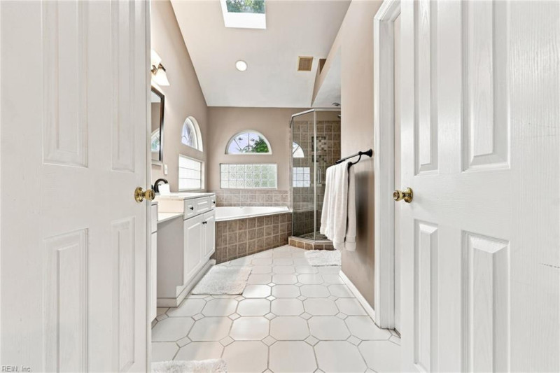 Photo 32 of 50 residential for sale in Chesapeake virginia Photo 32 of 50 residential for sale in Chesapeake virginia