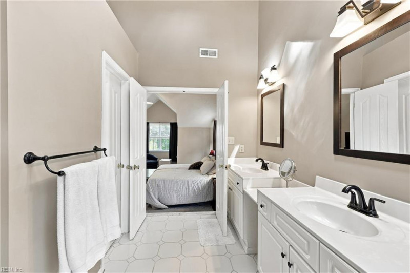 Photo 33 of 50 residential for sale in Chesapeake virginia Photo 33 of 50 residential for sale in Chesapeake virginia