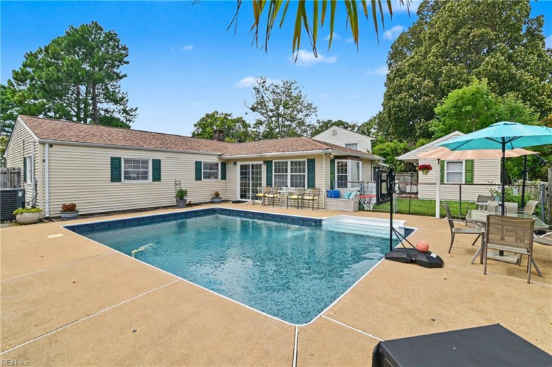 Photo 16 of 43 residential for sale in Virginia Beach virginia
