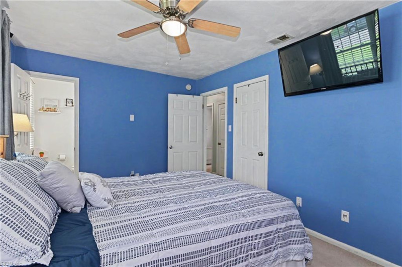 Photo 25 of 43 residential for sale in Virginia Beach virginia