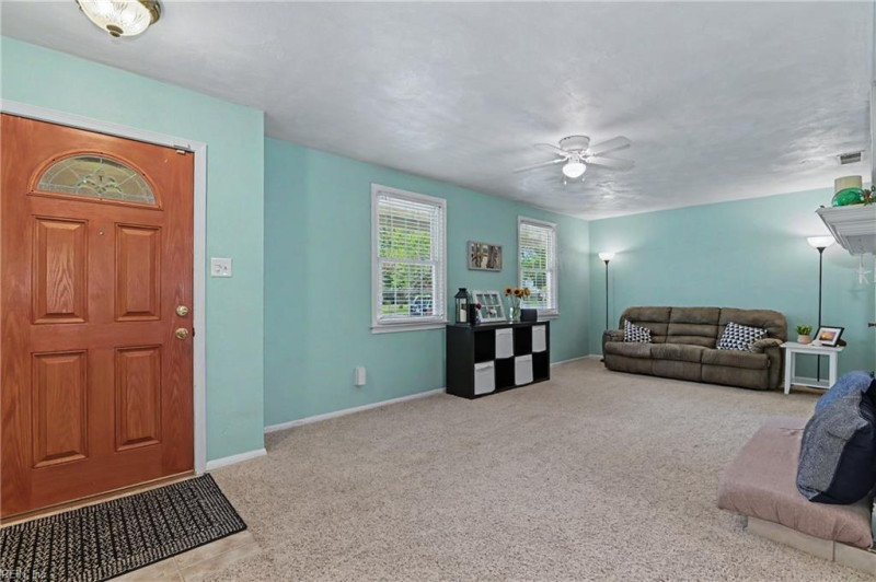 Photo 5 of 43 residential for sale in Virginia Beach virginia