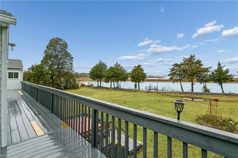 Photo 12 of 24 residential for sale in Gloucester County virginia