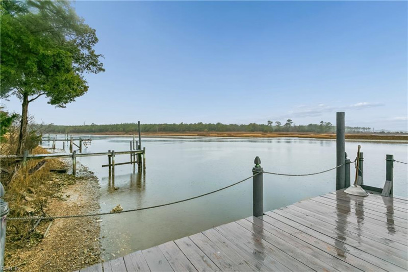 Photo 22 of 24 residential for sale in Gloucester County virginia