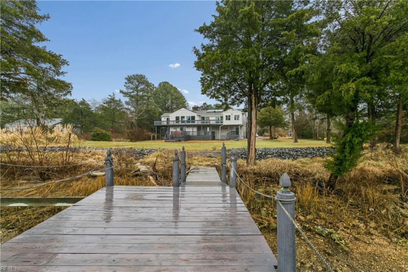 Photo 23 of 24 residential for sale in Gloucester County virginia