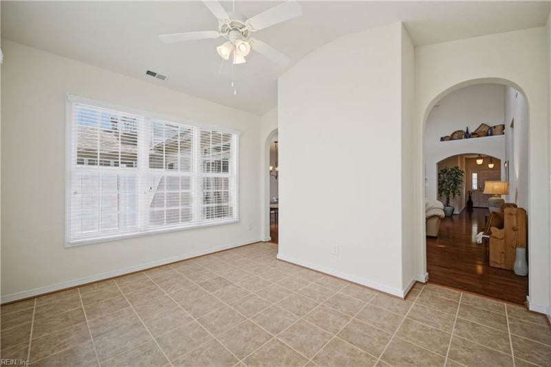Photo 12 of 50 residential for sale in Chesapeake virginia