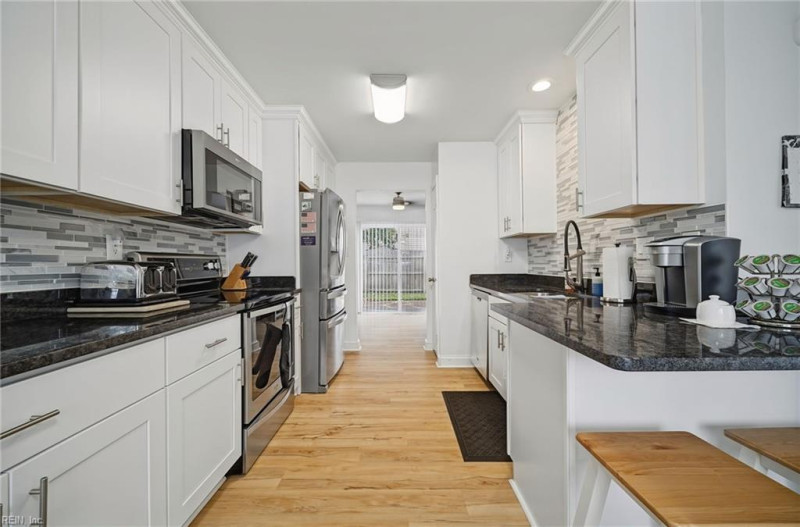Photo 18 of 35 residential for sale in Virginia Beach virginia