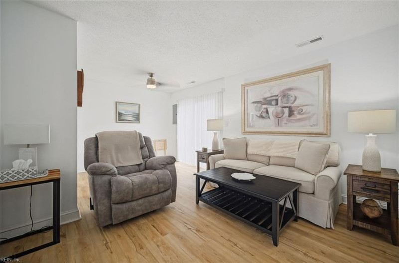 Photo 9 of 35 residential for sale in Virginia Beach virginia