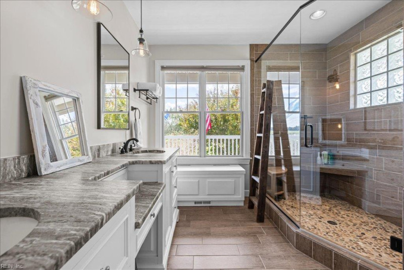 Photo 4 of 50 residential for sale in Suffolk virginia