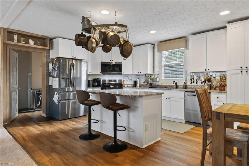 Photo 7 of 28 residential for sale in Virginia Beach virginia