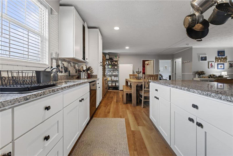Photo 8 of 28 residential for sale in Virginia Beach virginia