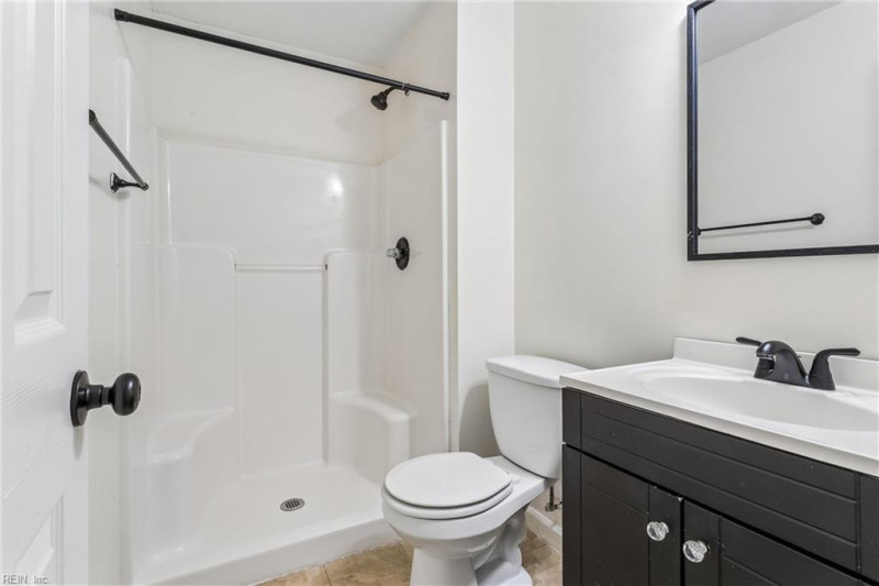 Photo 18 of 31 residential for sale in Chesapeake virginia