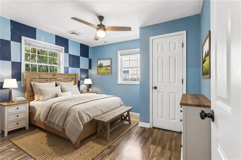 Photo 20 of 31 residential for sale in Chesapeake virginia