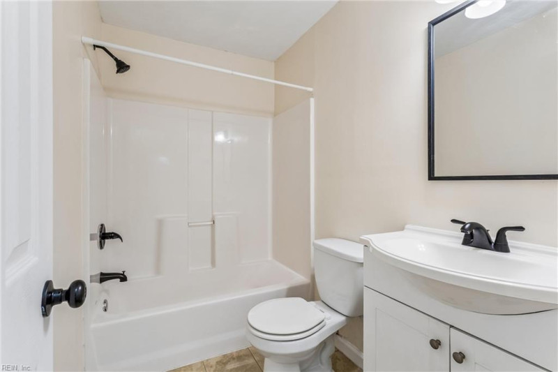 Photo 23 of 31 residential for sale in Chesapeake virginia